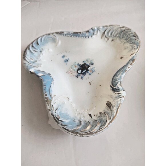Antique Westmoreland Milk Glass Trinket/ Ring Dish 5" x 5 1/2" - Picture 10 of 10
